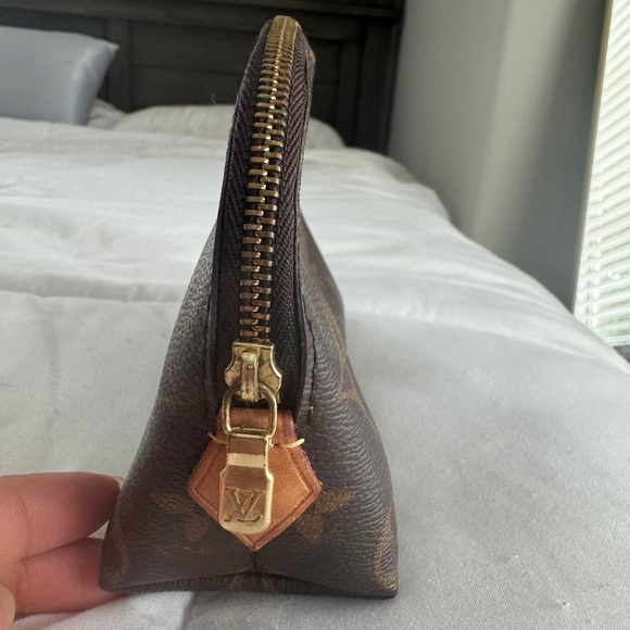 Louis Vuitton Cosmetic Pouch - Picture 1 of 4
